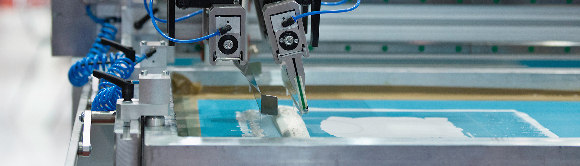 Perfiles de borde de escobilla de goma para serigrafía en vidrio y PV